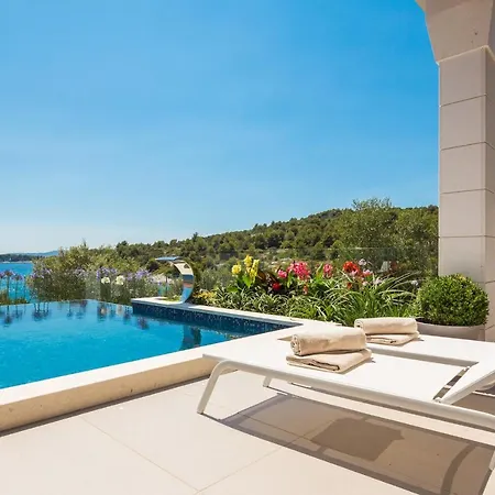 Argemonia Villa